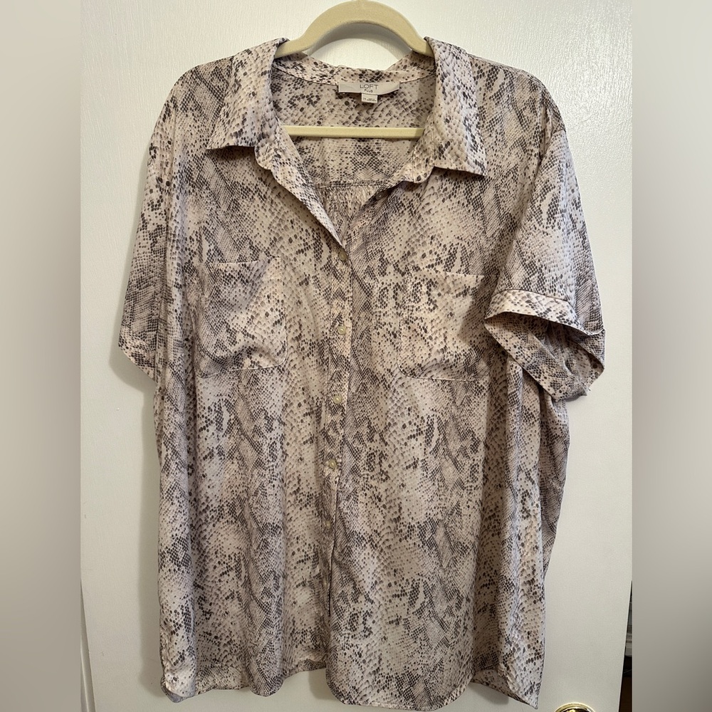 LOFT Short Sleeve Button Up Snakeskin Print Blouse, Size 24